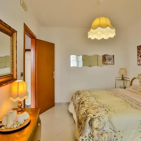 Luisa Bed & Breakfast San Mango Piemonte